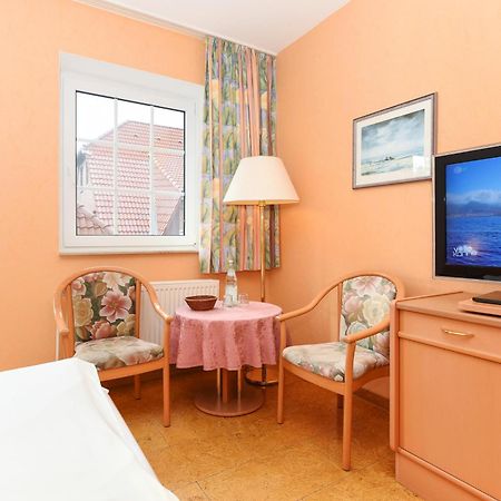 Hotel-Pension Stoertebeker Bensersiel Esterno foto