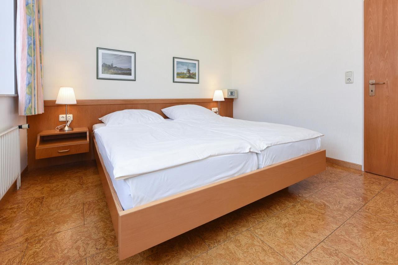 Hotel-Pension Stoertebeker Bensersiel Esterno foto