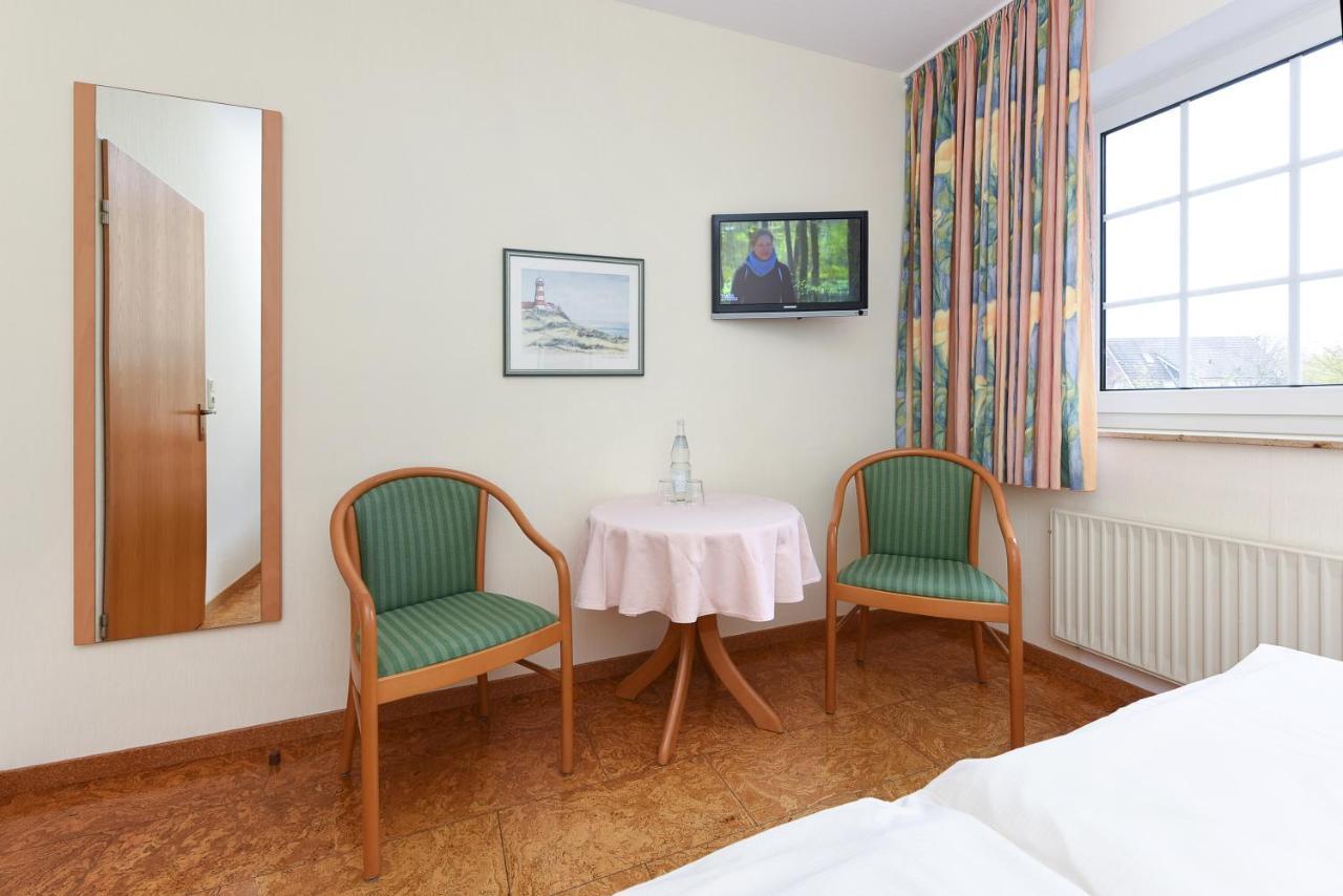 Hotel-Pension Stoertebeker Bensersiel Esterno foto