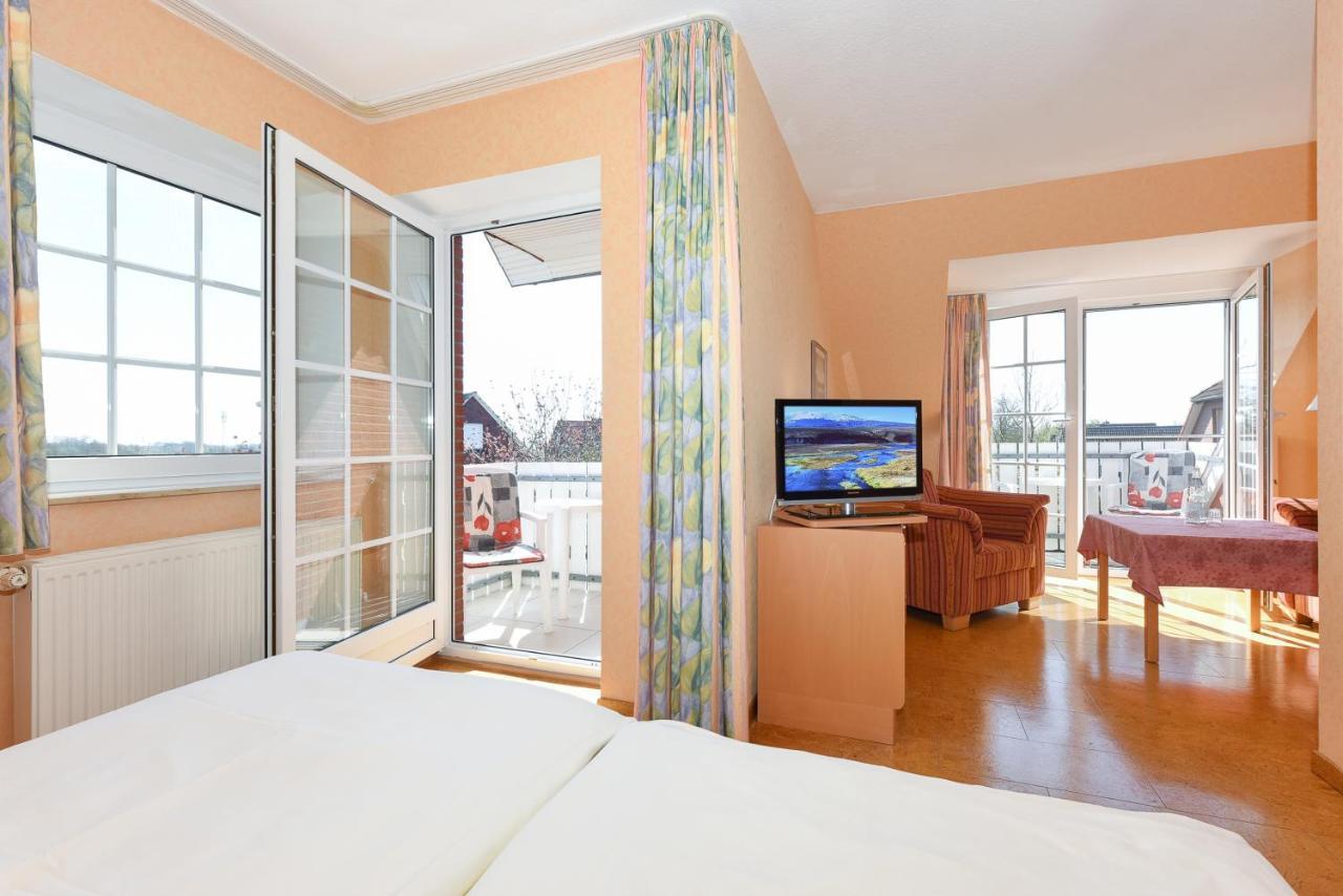 Hotel-Pension Stoertebeker Bensersiel Esterno foto