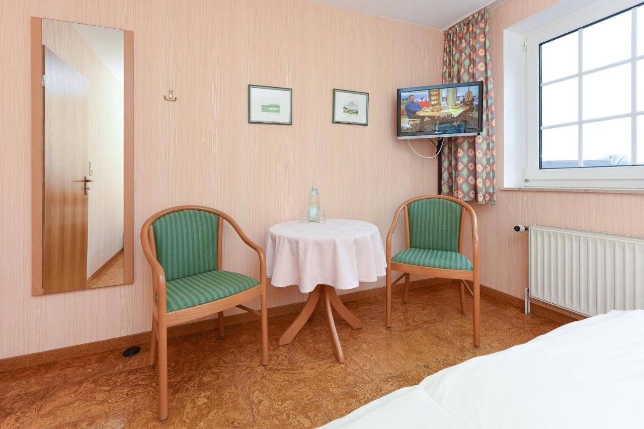 Hotel-Pension Stoertebeker Bensersiel Esterno foto