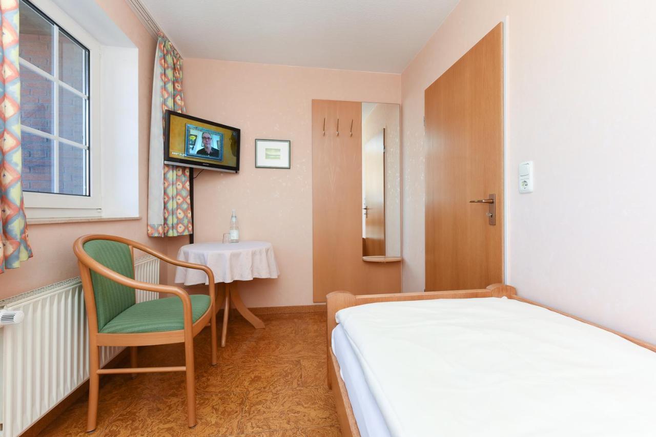 Hotel-Pension Stoertebeker Bensersiel Esterno foto