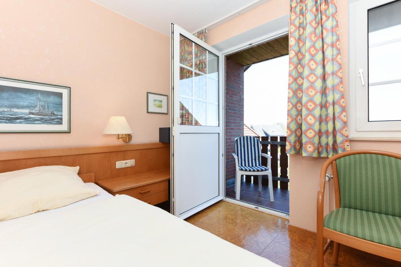 Hotel-Pension Stoertebeker Bensersiel Esterno foto